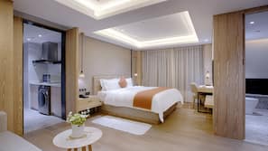 1 bedroom, premium bedding, minibar, in-room safe