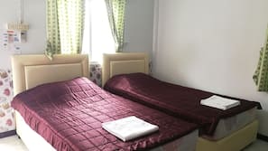 Rollaway beds, free WiFi