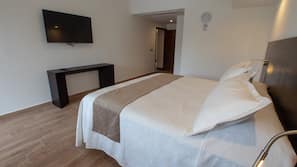 20 bedrooms, Egyptian cotton sheets, premium bedding, in-room safe