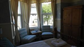 Iron/ironing board, free WiFi, linens