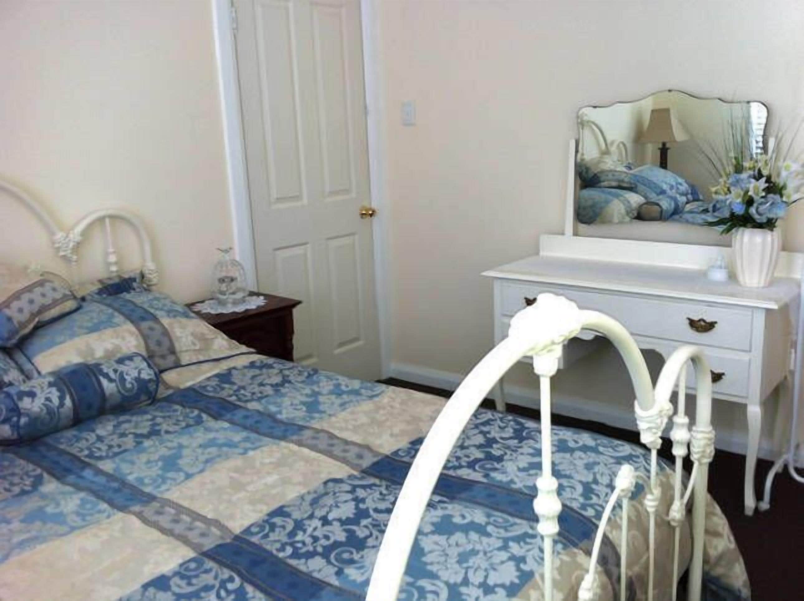 GUMLEAF COTTAGE FARMSTAY - Free daily Animal feeding - close to Perth!