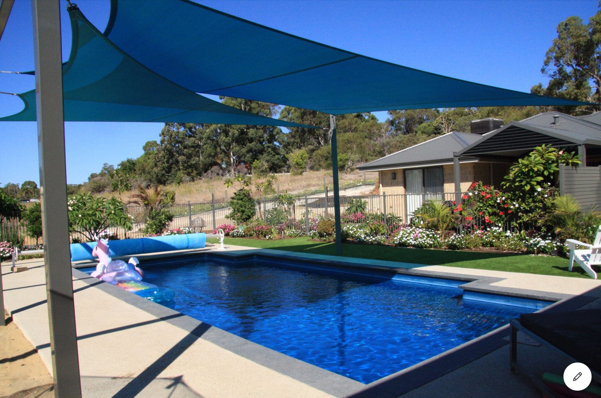 Birdsong - holiday home in Perth