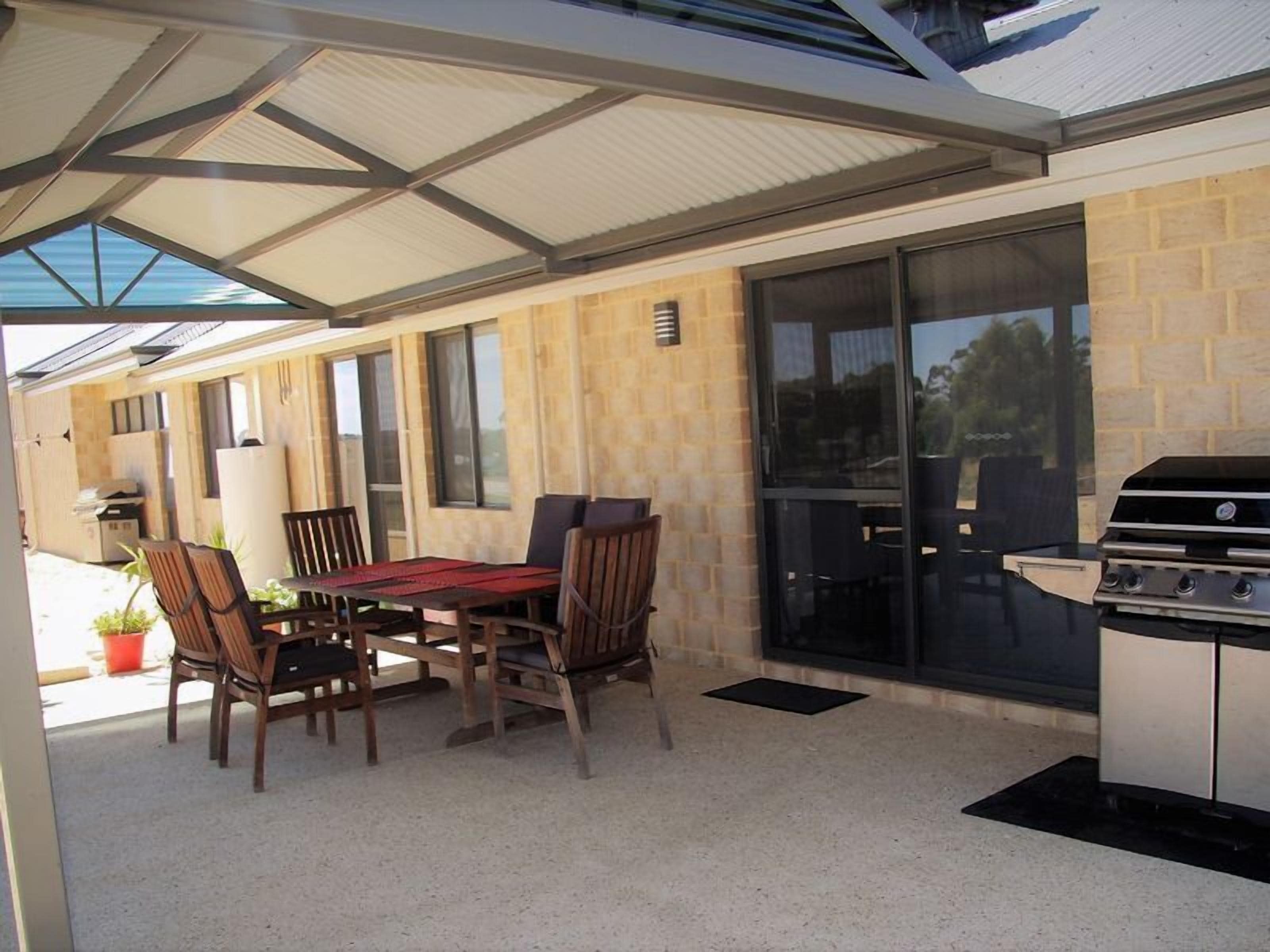 Birdsong - holiday home in Perth