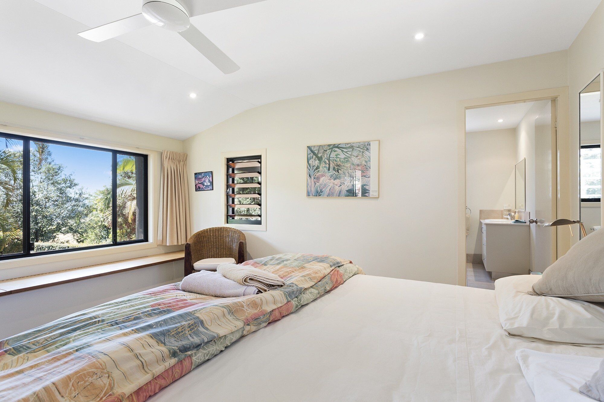 2 Bedrooms House With Private Outdoor hot tub in Garden. Pet & Family Friendly