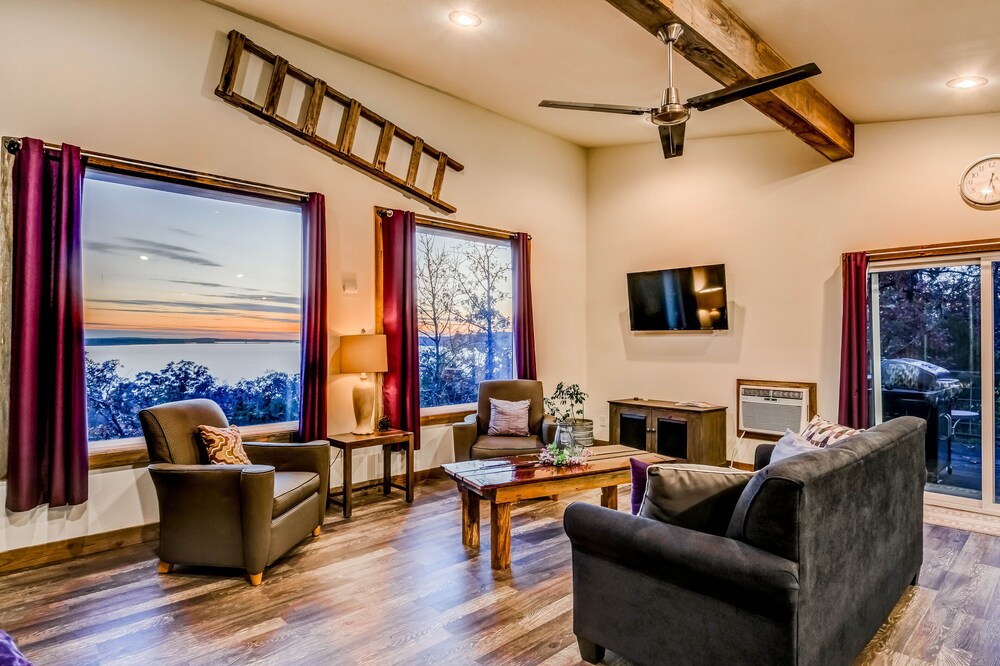 Family/Couples Great PriceSpectacular Lake View/New Construction Deals & Reviews (Stigler