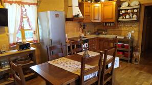 Kühlschrank, Ofen, Herd, Wasserkocher