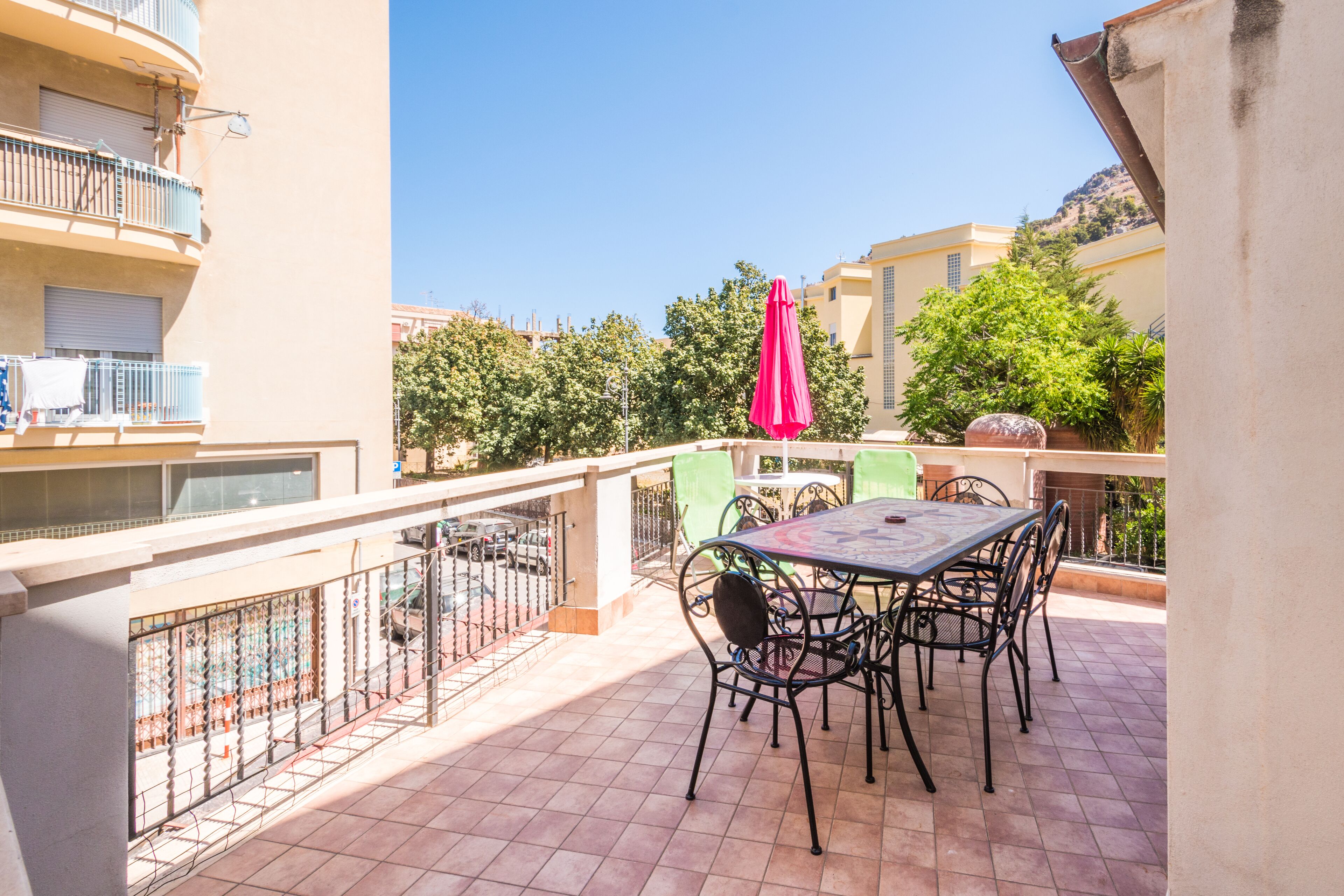 In the heart of Cefalu 'within walking distance of the beach, sleeps 6 in Cefalù in Cefalù, Italy