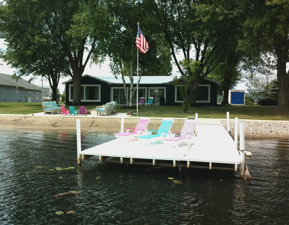 Newly designed waterfront away Steuben County Vrbo