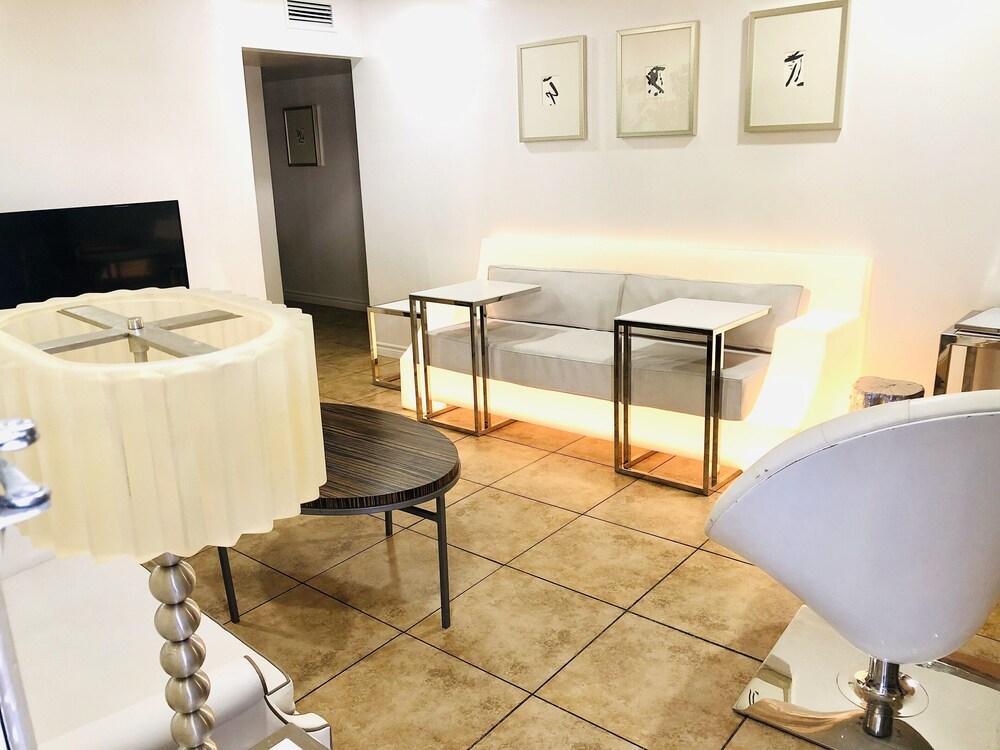 Apartment,3Bdr,Las Vegas,Strip,LVCC,Strat hotel,Convention center,family,SAFE,