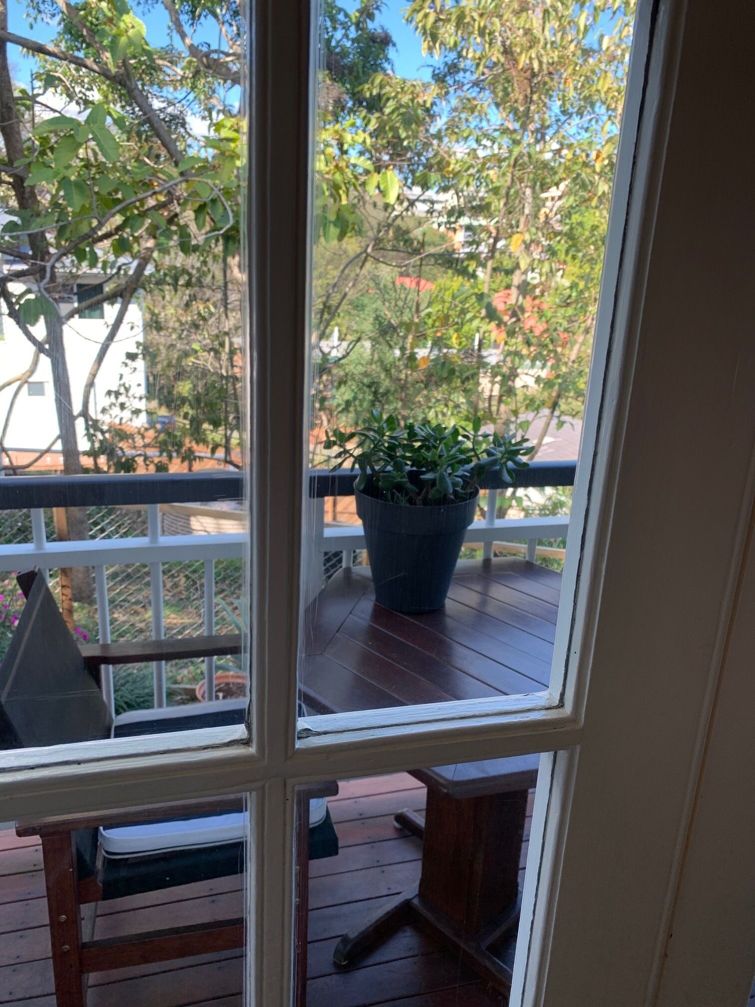 Quiet Cosy Studio Apartment Close to City Including Starter Breakfast & Wifi