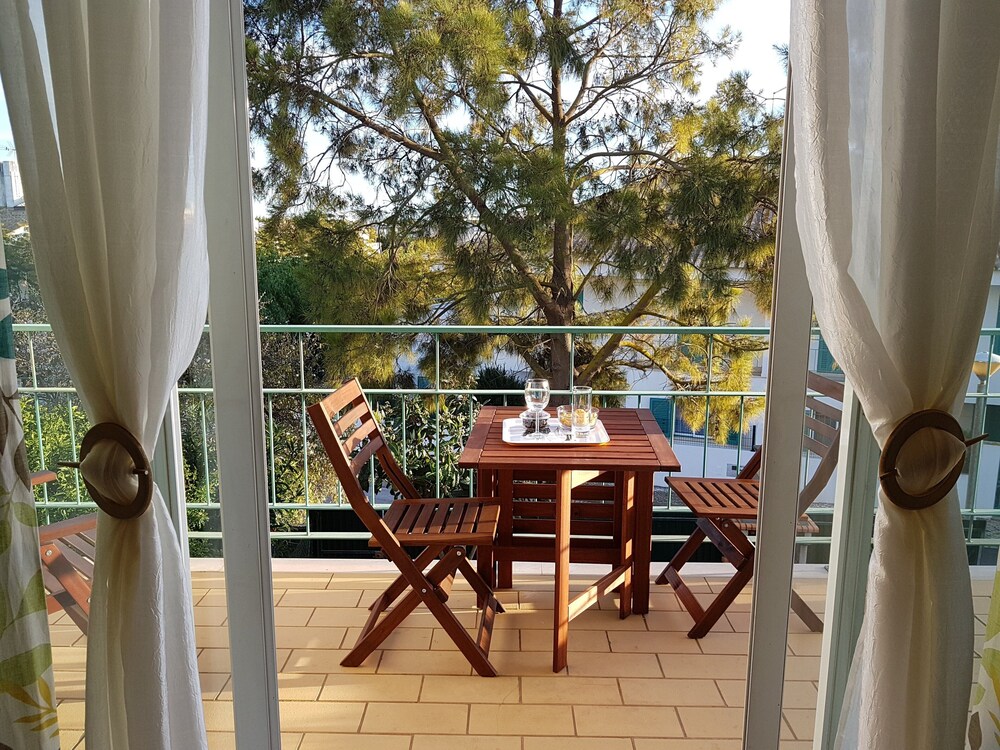 Sunny Apartment Located in the Village of Ferragudo and Near the Beaches in Lagoa, Portugal
