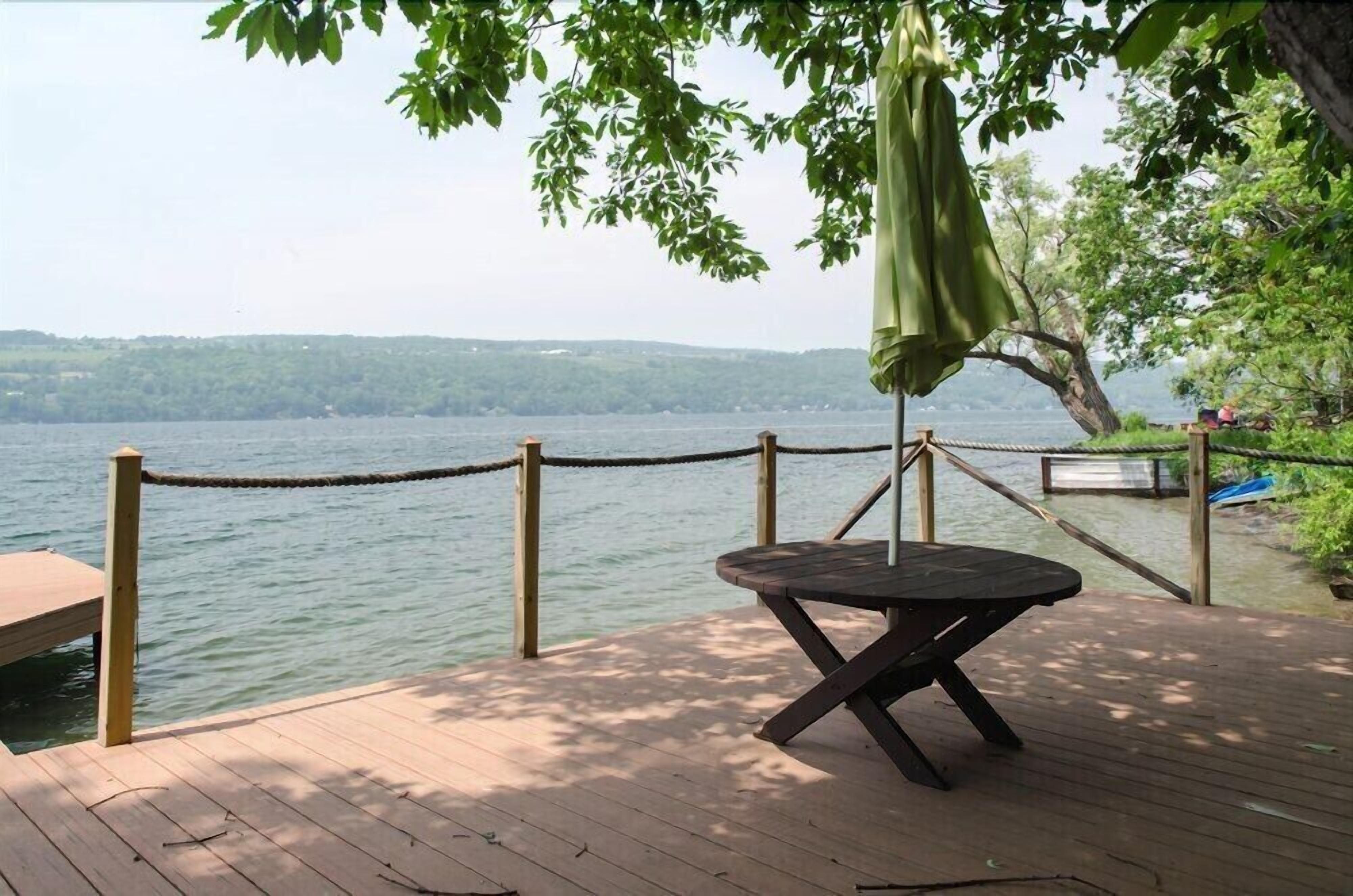 Wine to Water - 4 Br Cottage in Hammondsport, United States