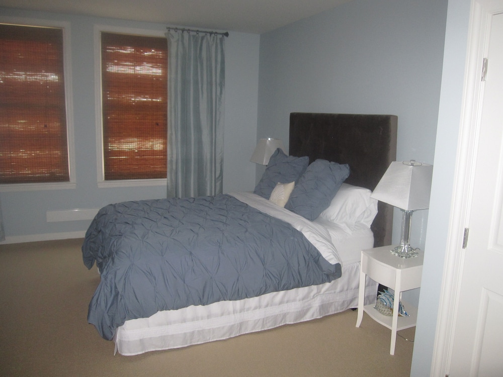 The Grand At Diamond Beach Best Of Cape May And Wildwood All Featured Image Guestroom