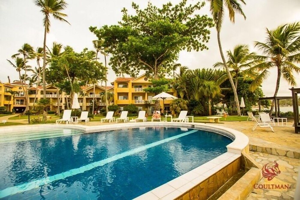 Intimate Boutique Hotel Velero Beach Resort Low Summer Rates In Featured Image