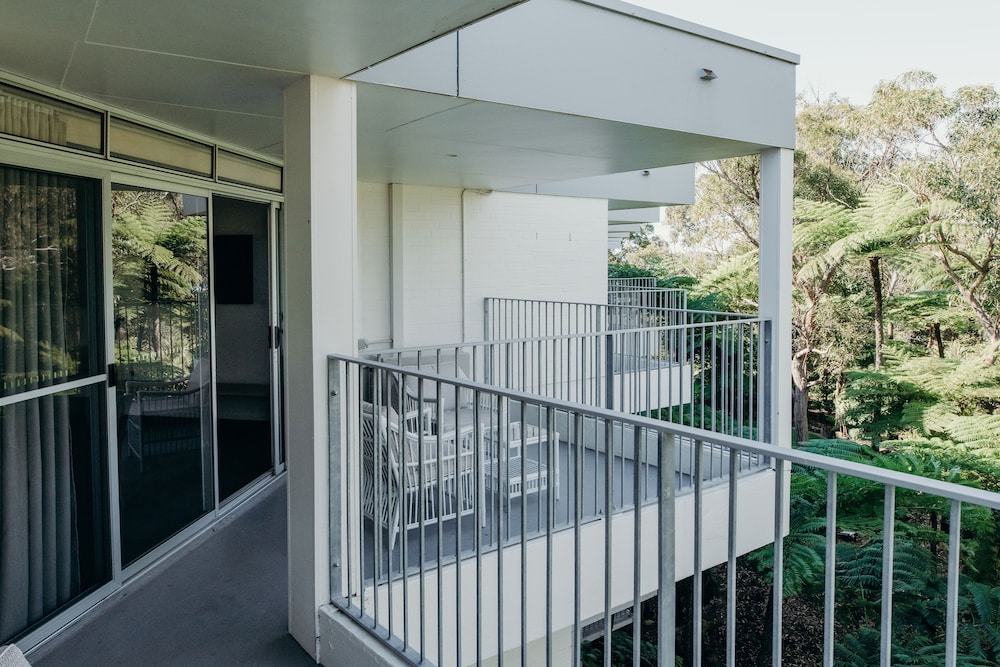 Balcony, Bannisters Port Stephens