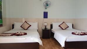 Minibar, desk, free WiFi