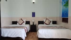 Minibar, desk, free WiFi