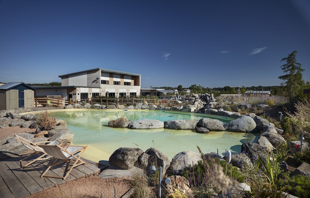 Love2stay Glamping Resort in Shrewsbury, United Kingdom