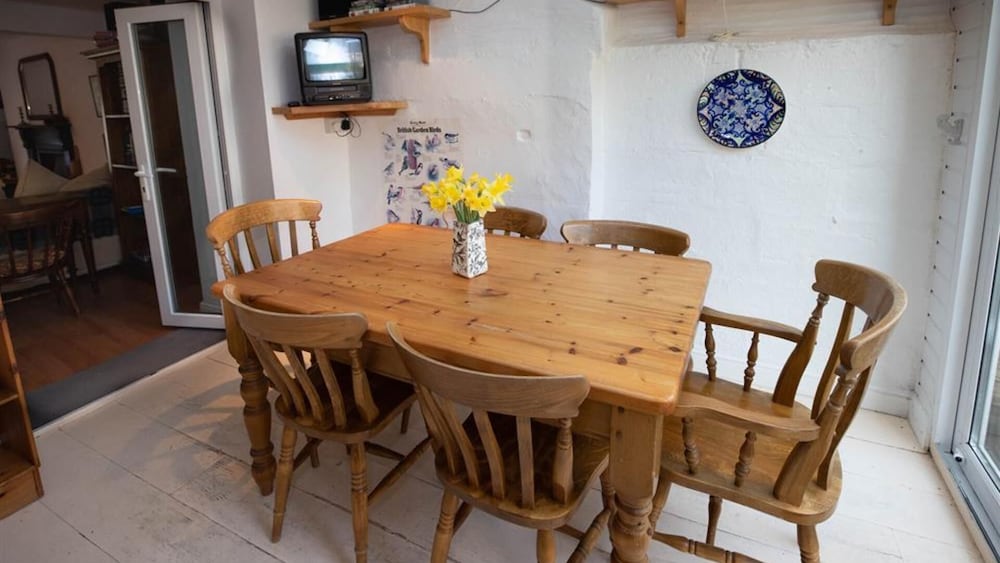 Trafalgar Road 21 Deals & Reviews (Tenby, GBR) Wotif