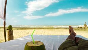 Playa privada y arena blanca