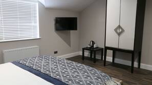 1 bedroom, Egyptian cotton sheets, premium bedding, Select Comfort beds