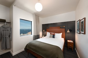 Room, 1 Queen Bed, View | Egyptian cotton sheets, desk, blackout drapes, iron/ironing board