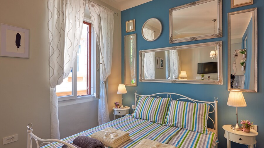 Old City Romantic Studios