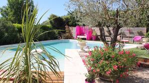 Piscine extérieure (ouverte en saison)