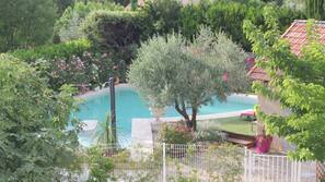 Piscine extérieure (ouverte en saison)