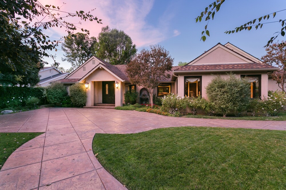 Beautiful, Luxurious, Resort in Sherwood Forest, California Northridge Vrbo