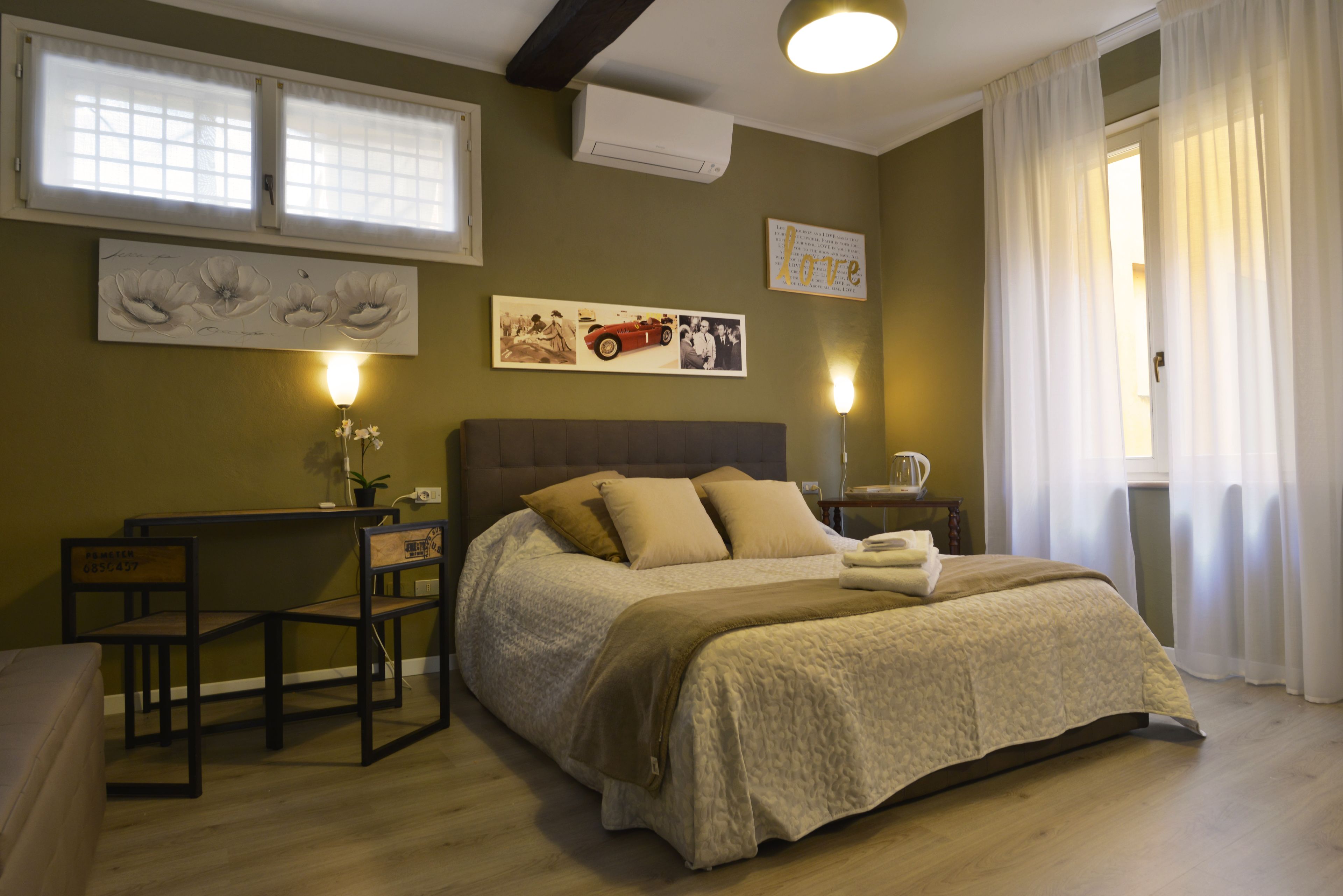 Room & Breakfast Canalino 21 in Modena, Italy