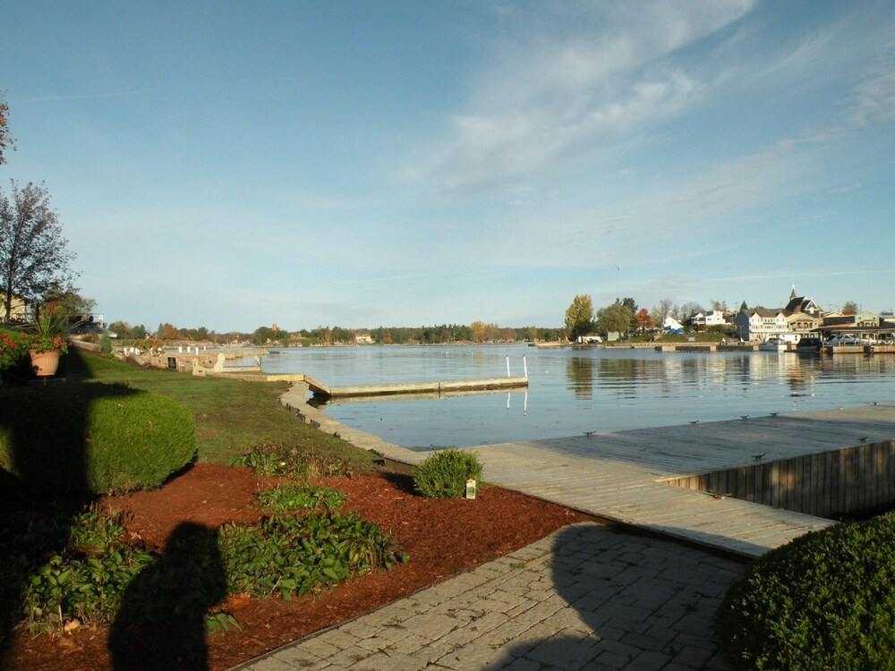 River Royalty, Alexandria Bay in Alexandria Bay Best Rates & Deals on