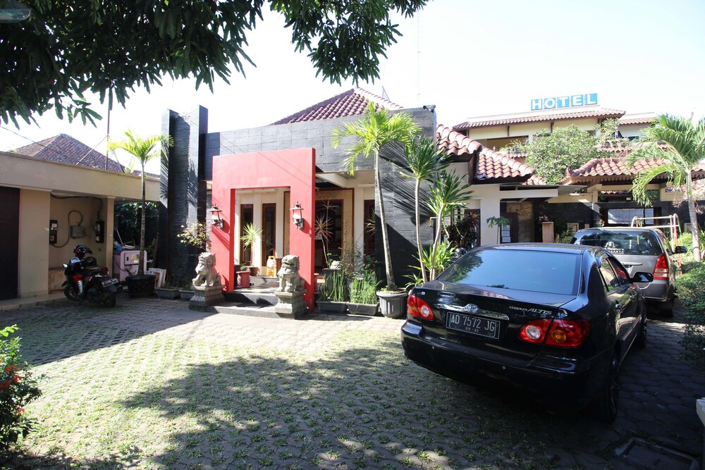 Reddoorz Plus Near Tugu Jogja 2 Yogyakarta 2019 Room Prices