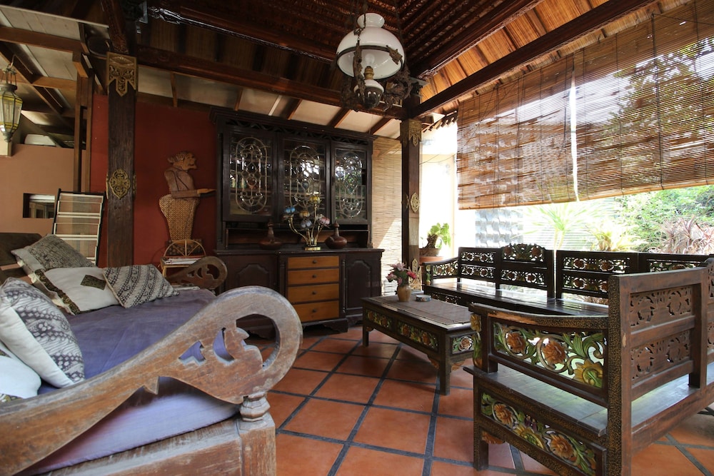 Reddoorz Plus Near Tugu Jogja 2 Yogyakarta 2019 Room Prices