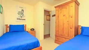 3 bedrooms, free cots/infant beds, linens