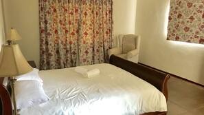 Verduisterende gordijnen, gratis wifi, beddengoed