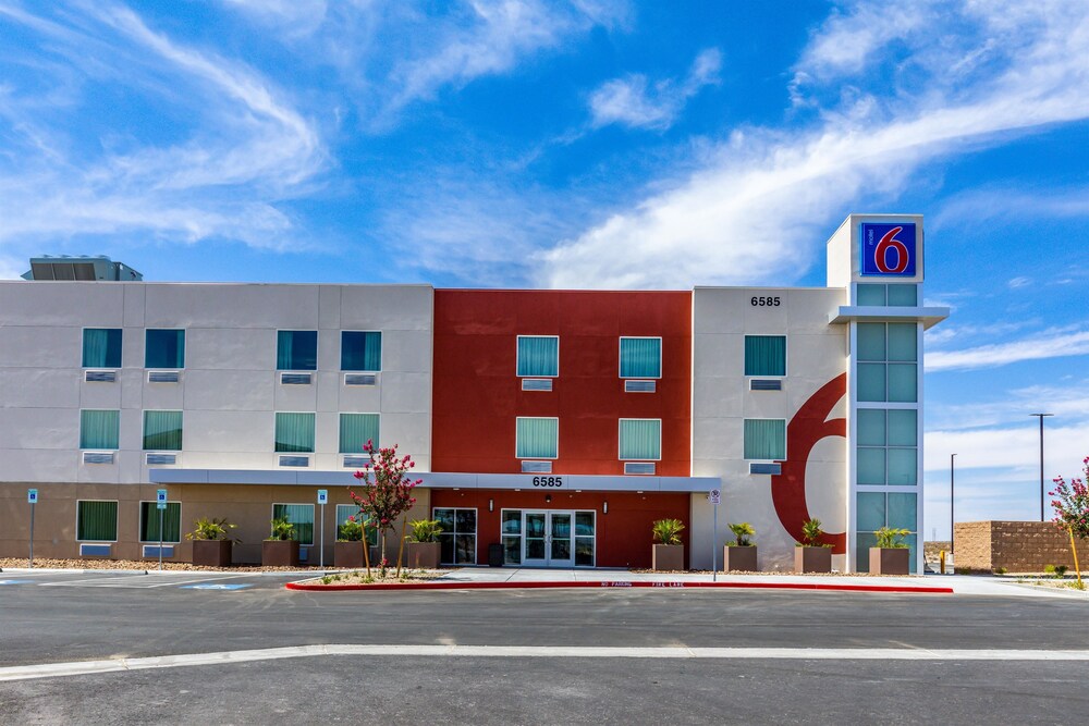 Motel 6 Las Vegas, NV - Motor Speedway in Las Vegas | Best Rates ...