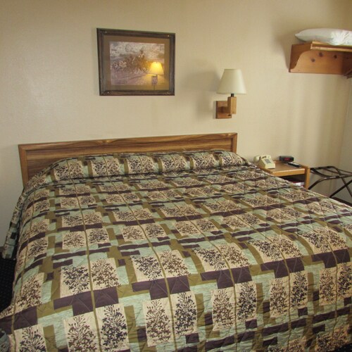 Beartooth Hideaway Inn And Cabins Red Lodge Usa Best Price