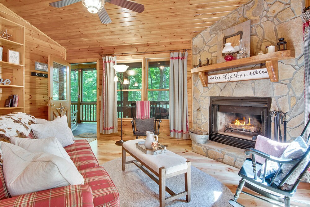 Rent 2 Get 1 Free In Jan Feb Perfect Cabin For A Relaxing