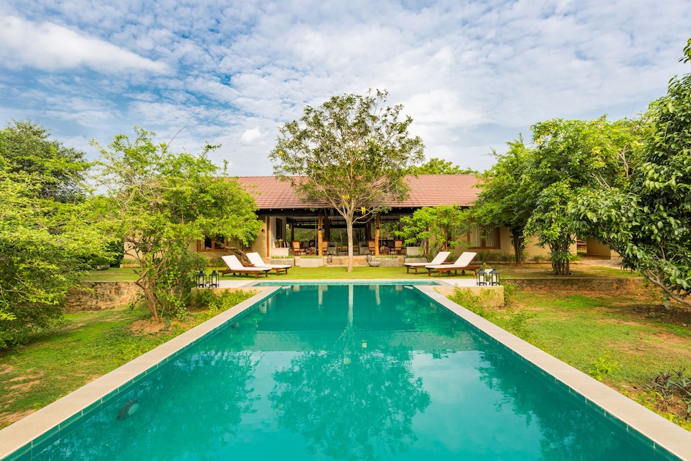 Taru Villas Yala All Inclusive In Tissamaharama Hotel - 