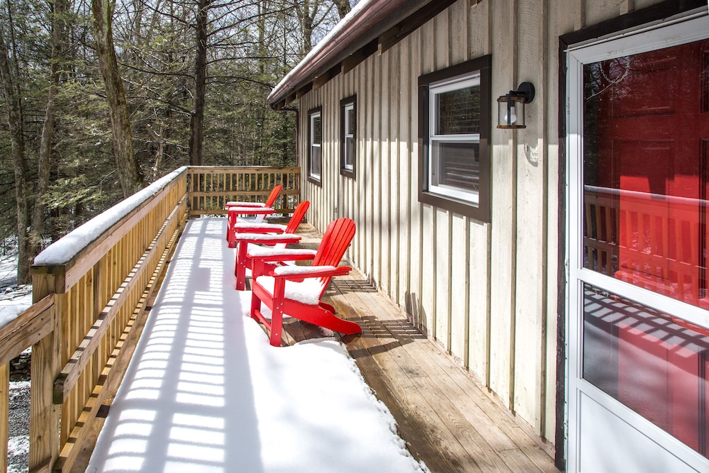 Secluded Cabin Near Ricketts Glen State Park With Modern Amenities