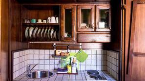 Fridge, hob, coffee/tea maker, high chair