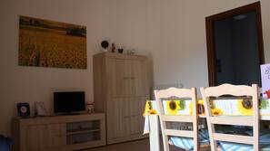 TV, toys