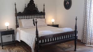 4 bedrooms, iron/ironing board, cribs/infant beds, WiFi