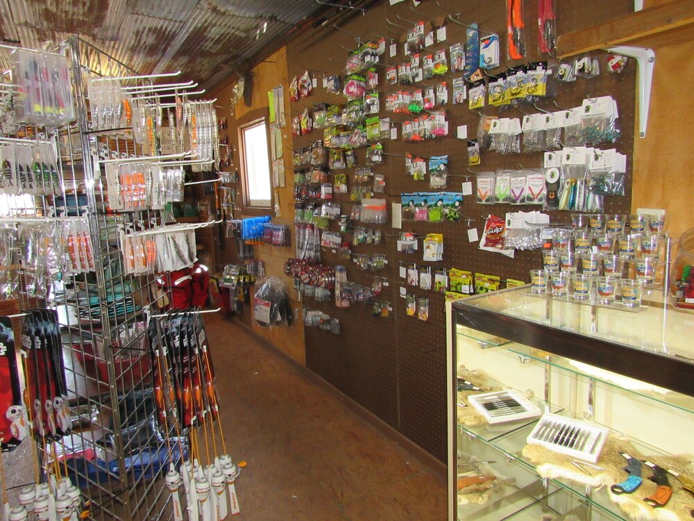 Condo 18 at Kentucky Lake's Lynnhurst Family Resort in Murray Best