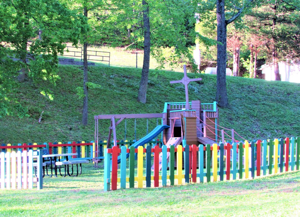 Condo 18 at Kentucky Lake's Lynnhurst Family Resort in Murray Best