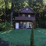 Creekside Cabin Getaway in Winona, United States