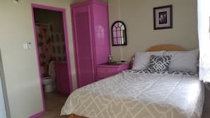 1 bedroom, premium bedding, memory foam beds, individually decorated