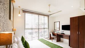 Rollaway beds, free WiFi, linens