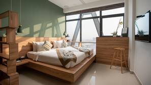 Premium bedding, minibar, in-room safe, desk